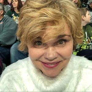 Meet your Posher, Izabella